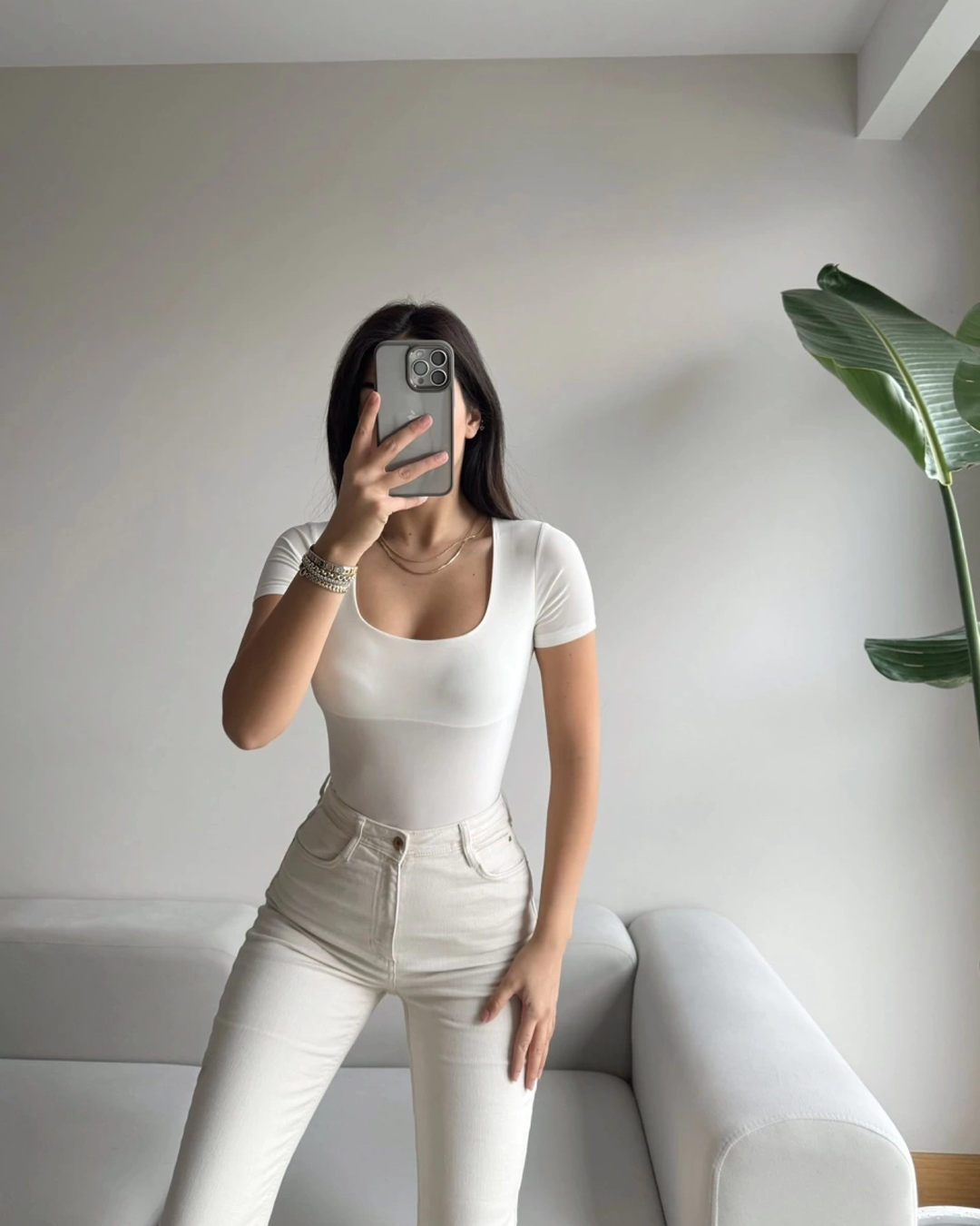 U Yaka Crop White